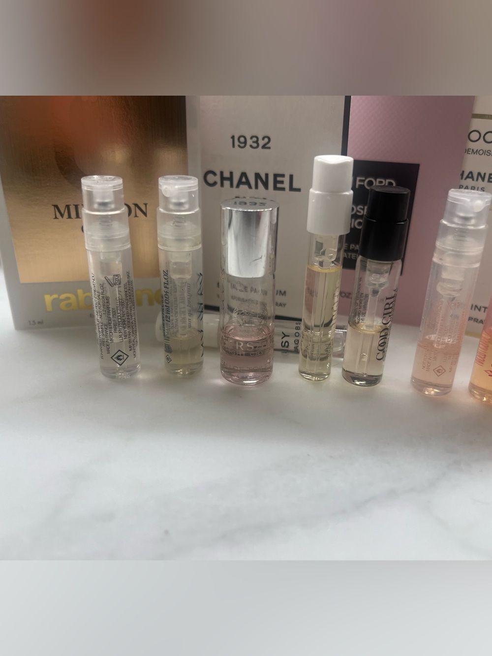 Perfume Sampler Bundle - Picture 2 of 5